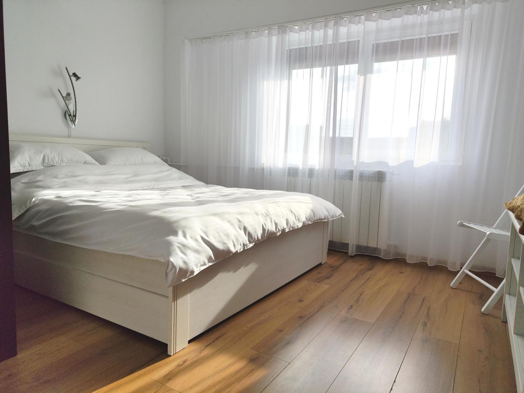 Platinum Apartment - Apartament Cu 3 Camere, 2 Dormitoare, 2 Bai, Bucatarie Complet Utilata, 2 Balcoane Bucarest Exterior foto